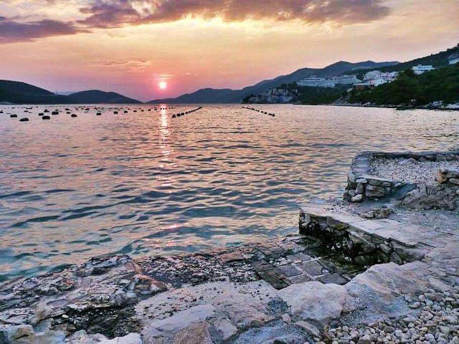 Beautiful Fully Renovated Apartment By The Sea, Large Balcony With Enchanting Views Neum Extérieur photo