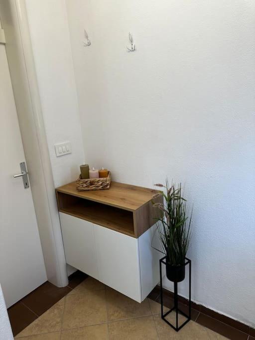 Beautiful Fully Renovated Apartment By The Sea, Large Balcony With Enchanting Views Neum Extérieur photo