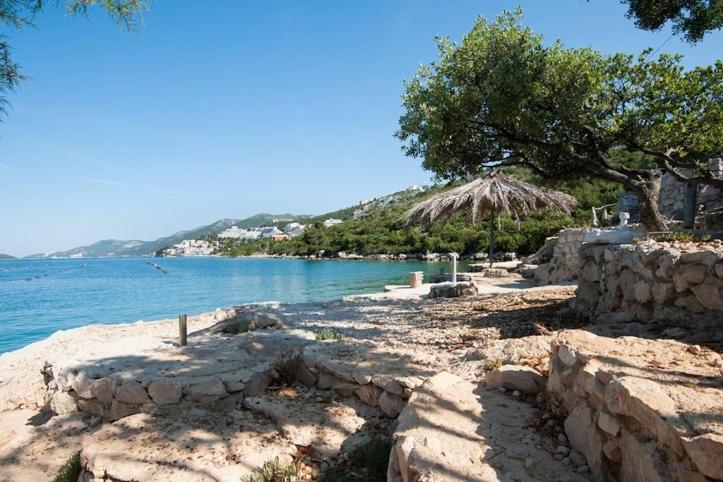 Beautiful Fully Renovated Apartment By The Sea, Large Balcony With Enchanting Views Neum Extérieur photo